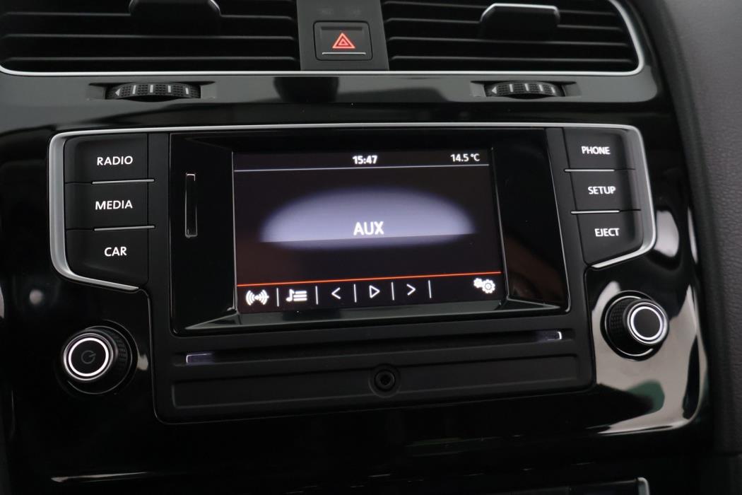 VOLKSWAGEN Golf 2016