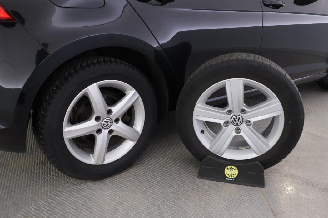 VOLKSWAGEN Golf 2016