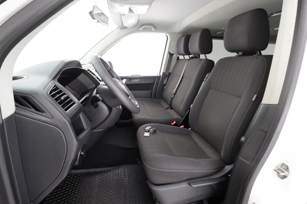 VOLKSWAGEN Caravelle 2016