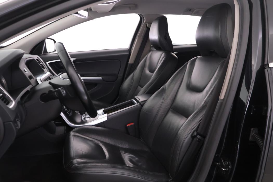 VOLVO V60 2010