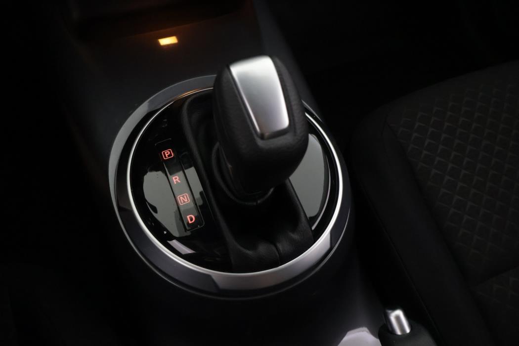 NISSAN Juke 2023