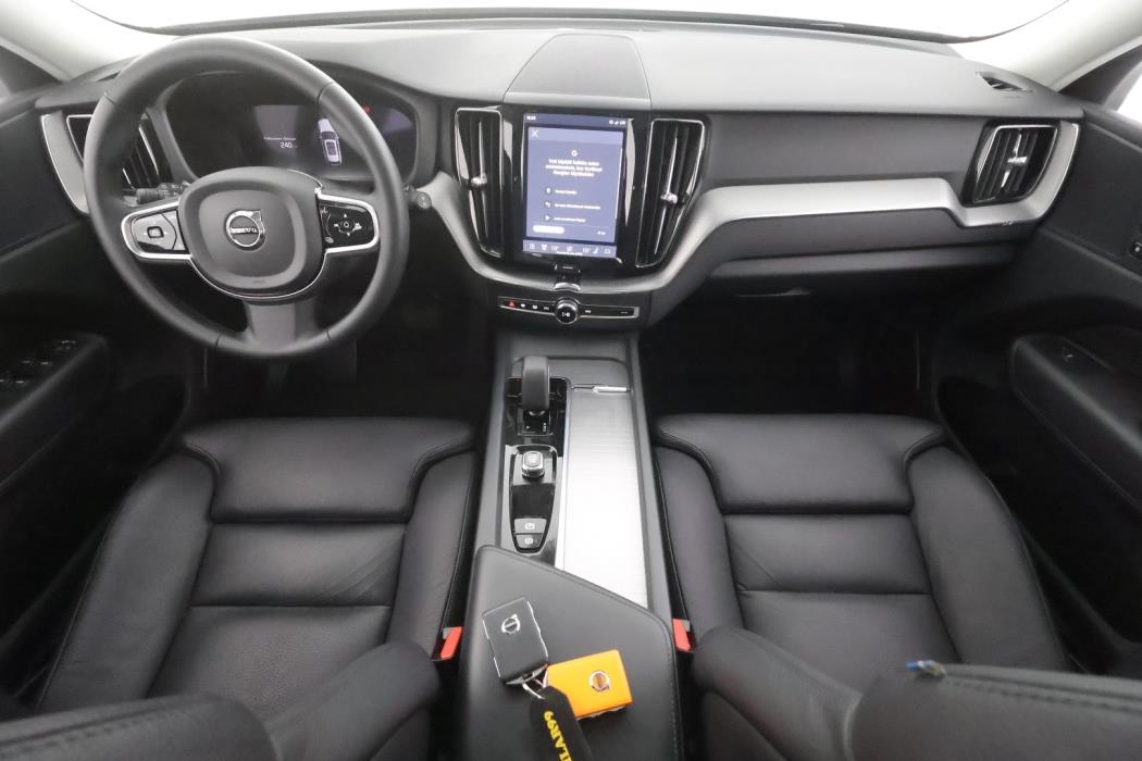 VOLVO XC60 2024