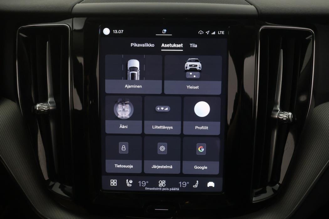 VOLVO XC60 2024