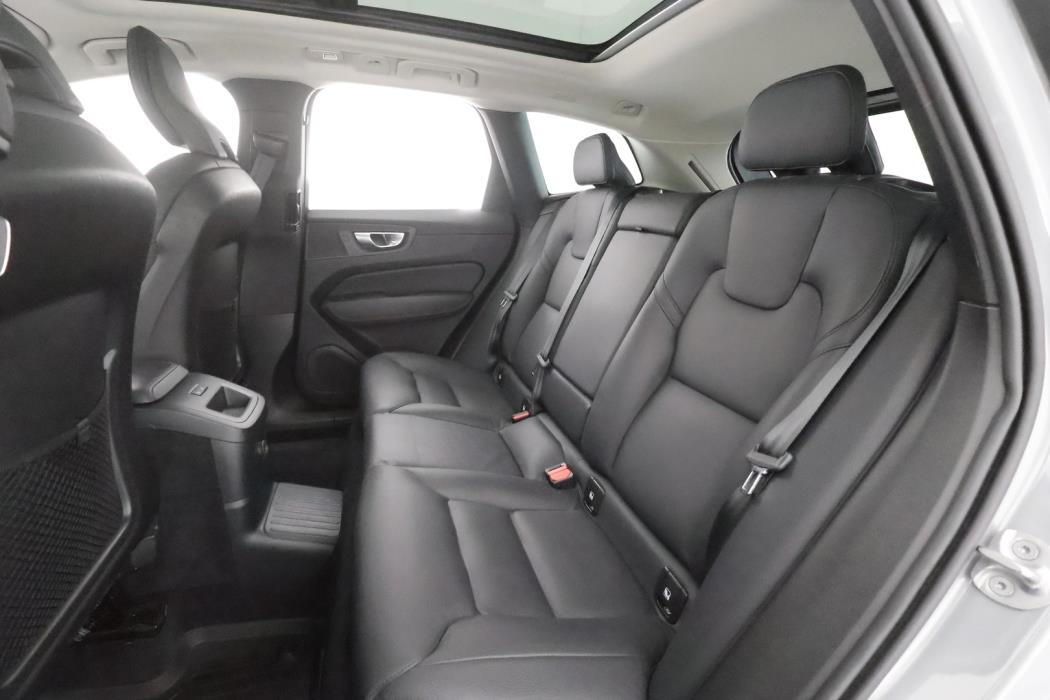 VOLVO XC60 2024