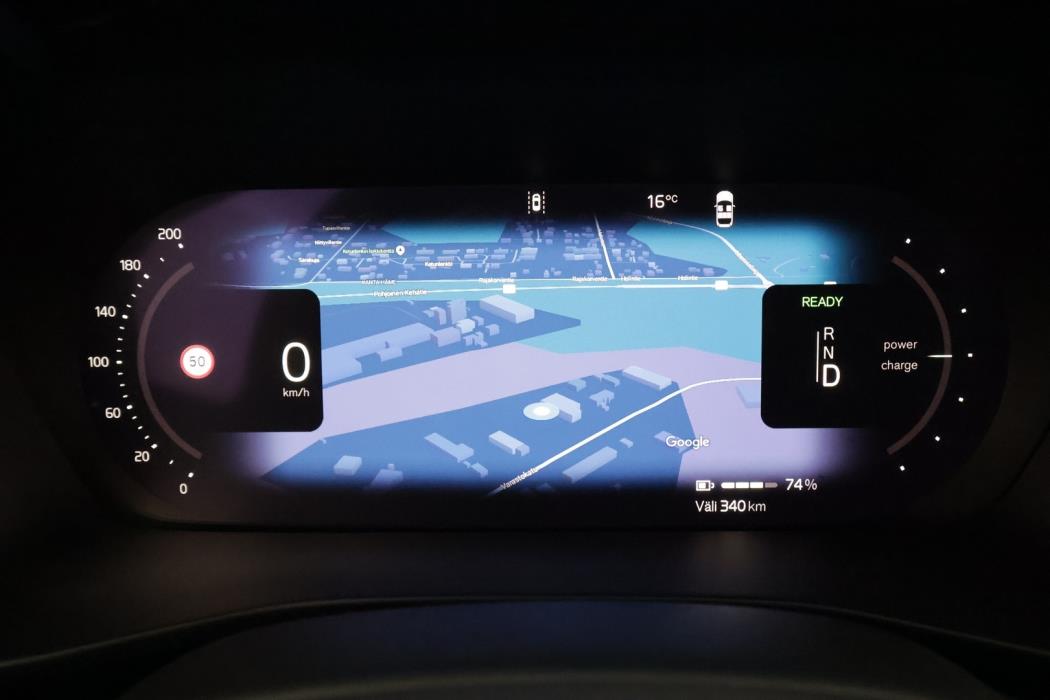 VOLVO XC40 2024