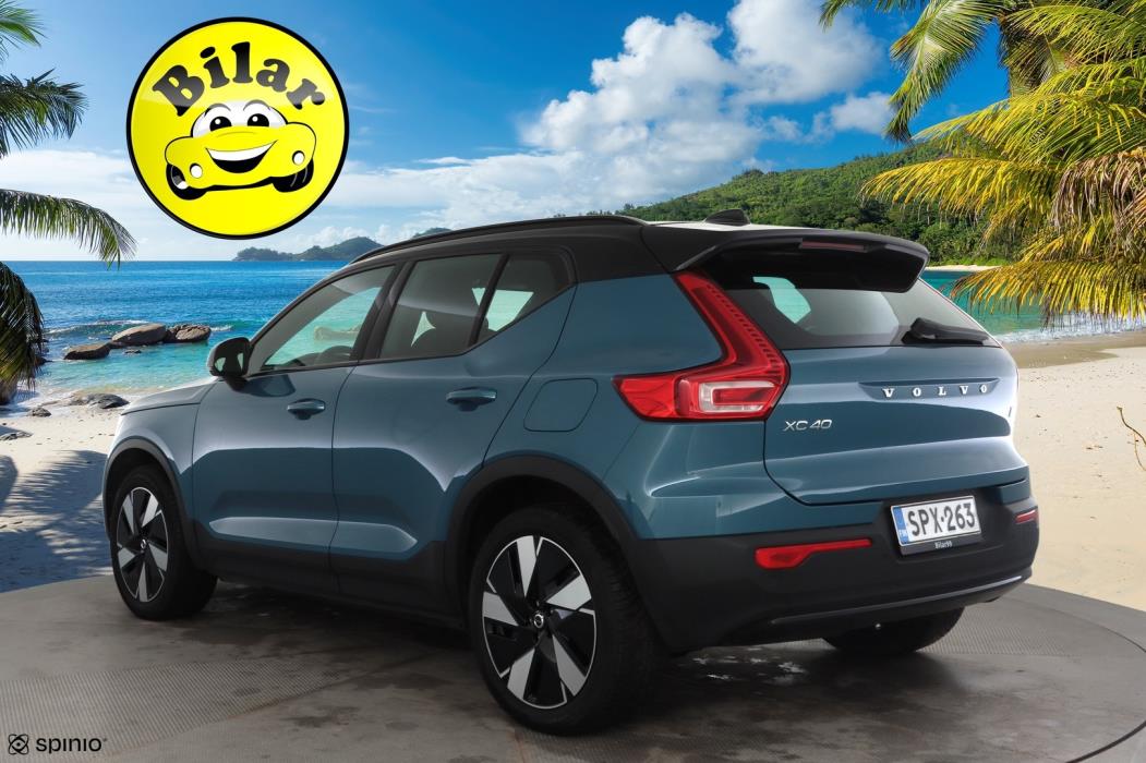 VOLVO XC40 2024