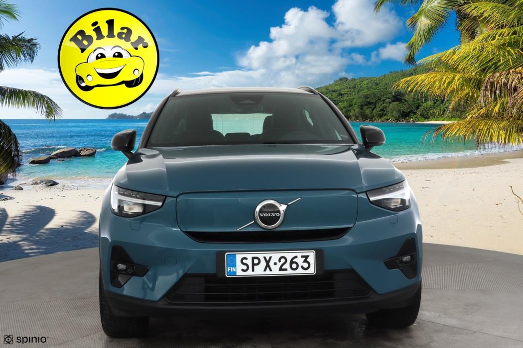 VOLVO XC40 2024