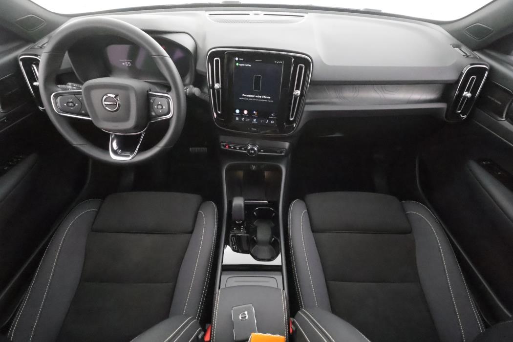 VOLVO C40 2022