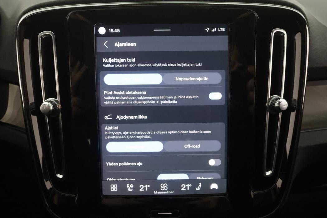 VOLVO C40 2022