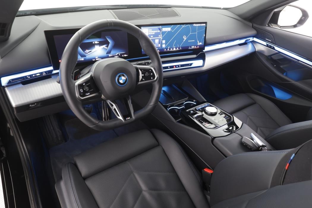 BMW I5 2025