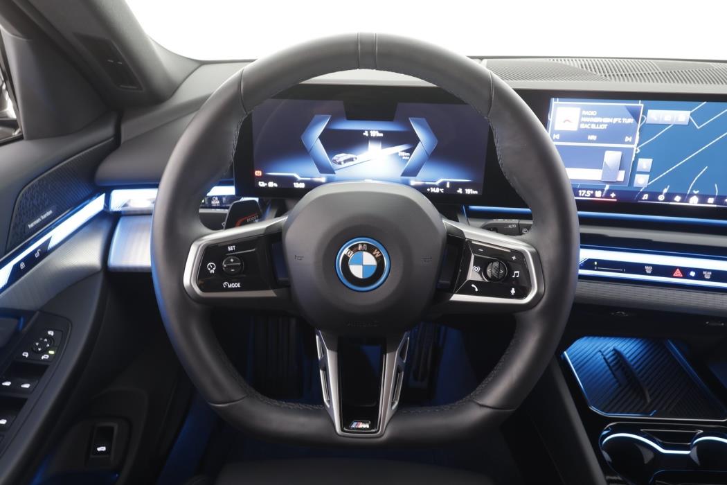 BMW I5 2025
