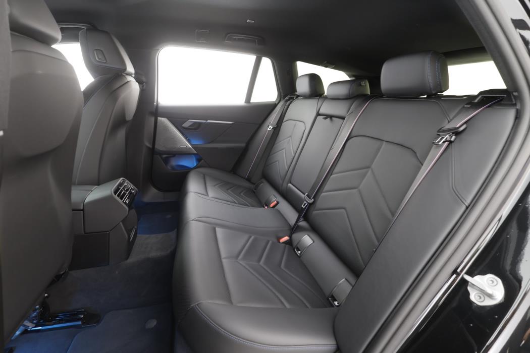 BMW I5 2025