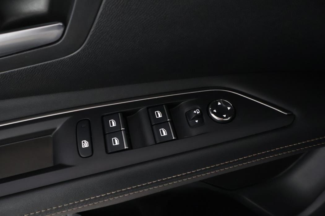 PEUGEOT 3008 2021