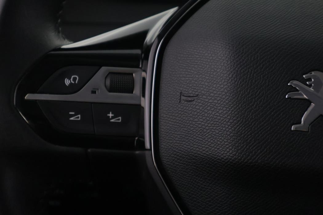 PEUGEOT 2008 2022