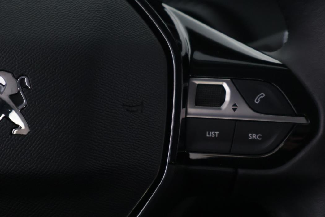 PEUGEOT 2008 2022