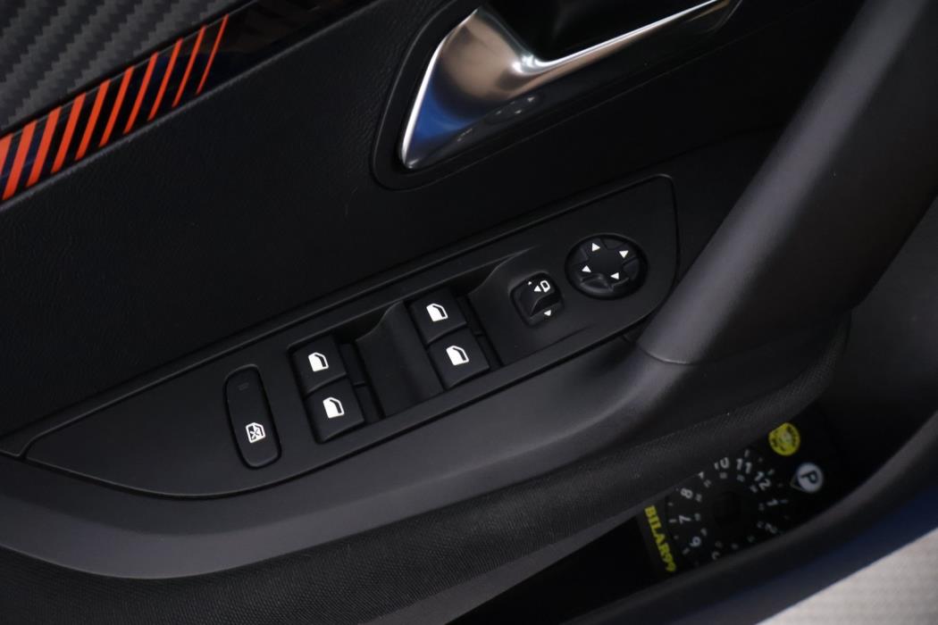 PEUGEOT 2008 2022