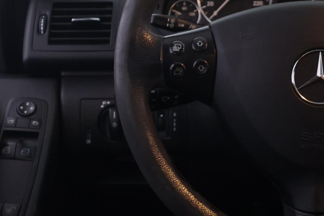 MERCEDES-BENZ A 2010