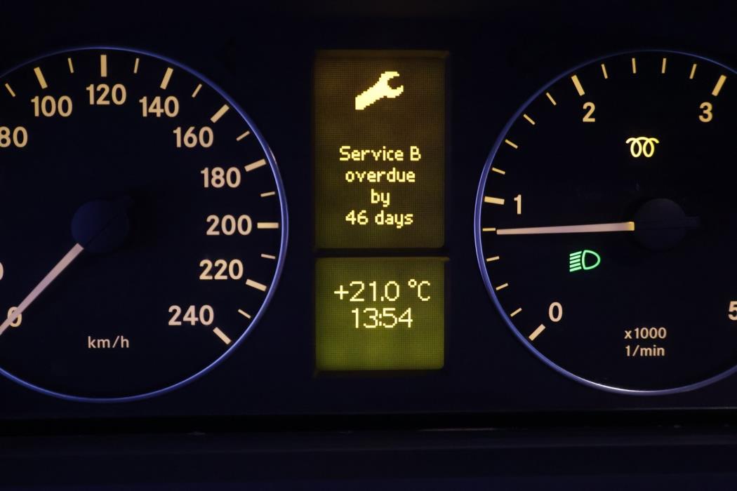 MERCEDES-BENZ A 2010