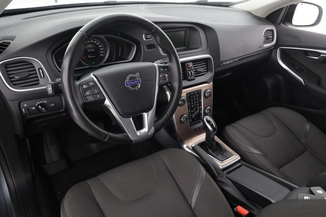 VOLVO V40 Cross Country 2016