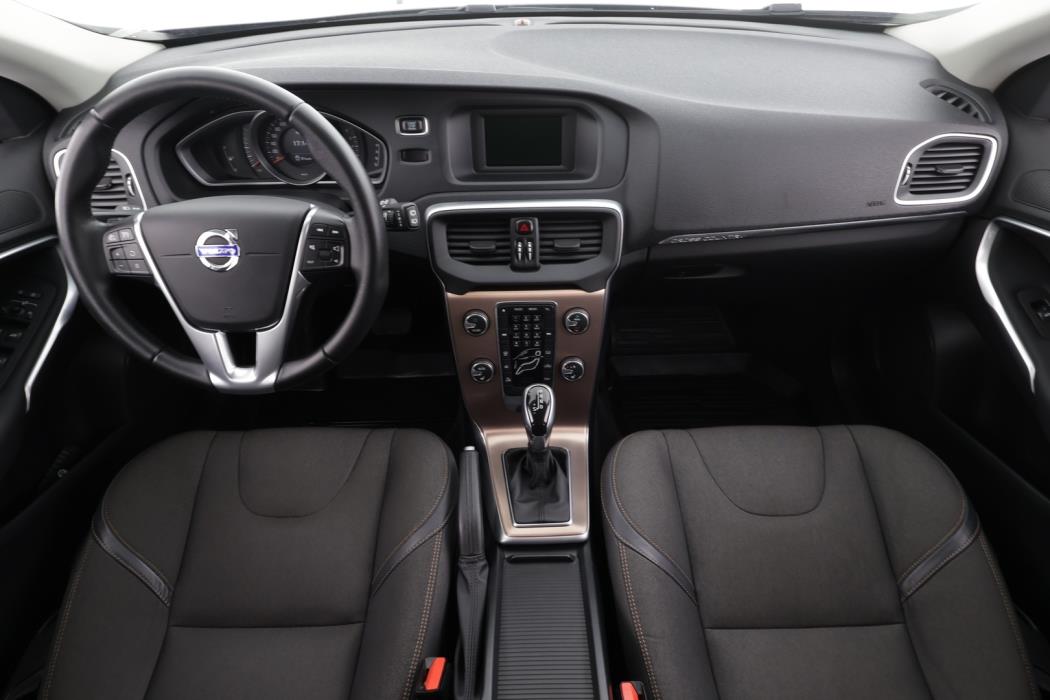 VOLVO V40 Cross Country 2016