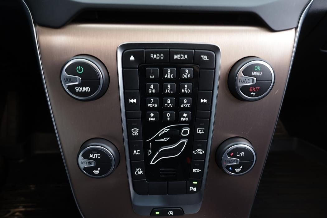 VOLVO V40 Cross Country 2016