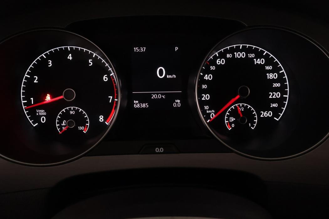 VOLKSWAGEN Golf Sportsvan 2015