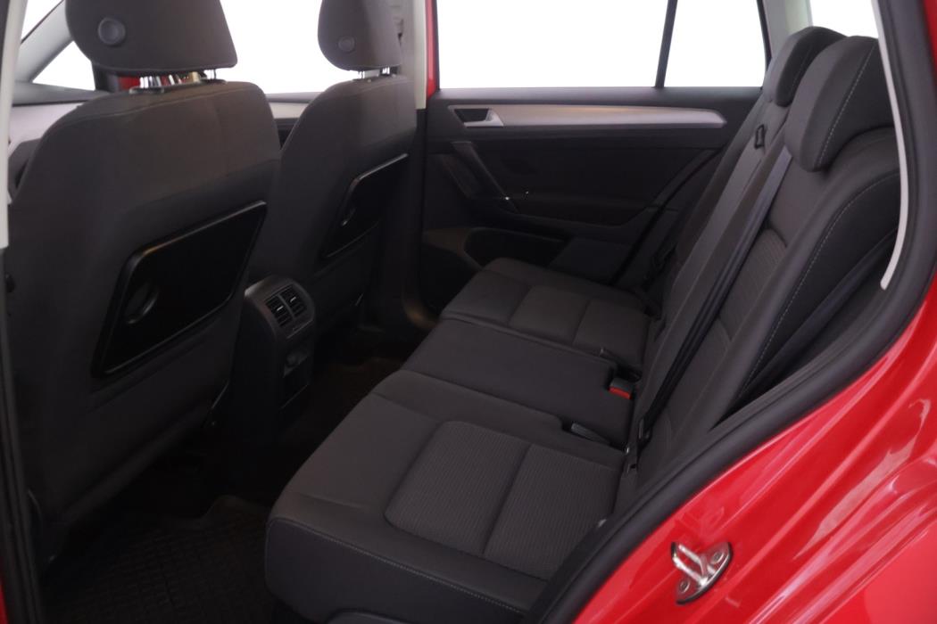 VOLKSWAGEN Golf Sportsvan 2015