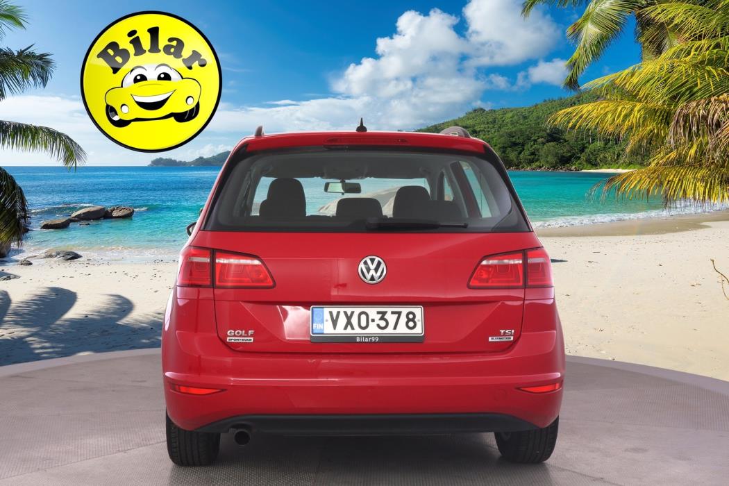 VOLKSWAGEN Golf Sportsvan 2015