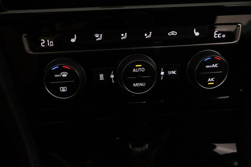 VOLKSWAGEN Golf 2018