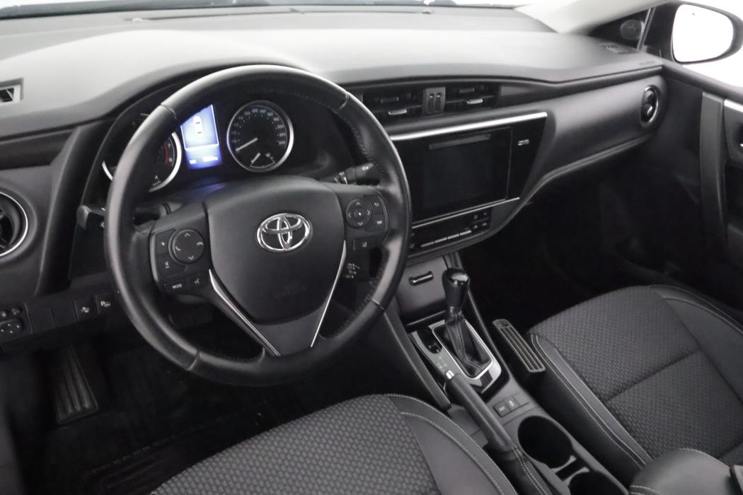 TOYOTA Corolla 2017