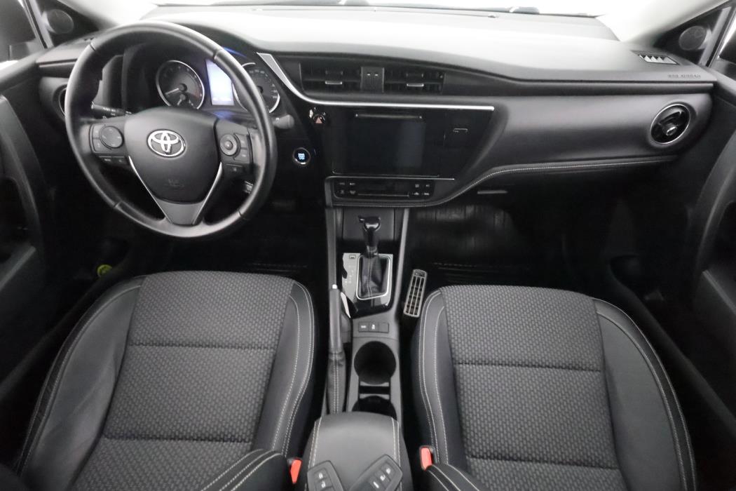 TOYOTA Corolla 2017