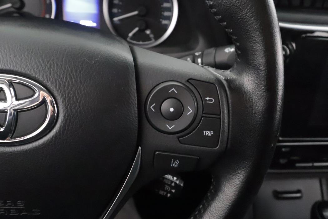 TOYOTA Corolla 2017