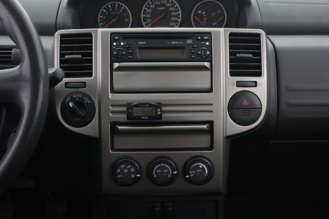NISSAN X-TRAIL 2005