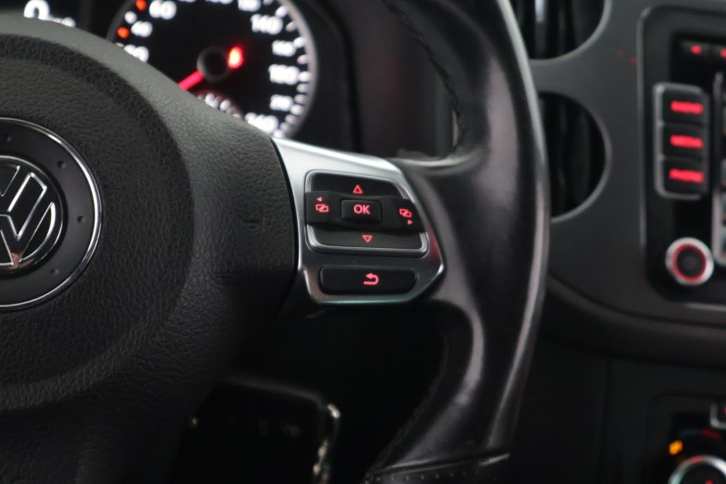 VOLKSWAGEN Tiguan 2015