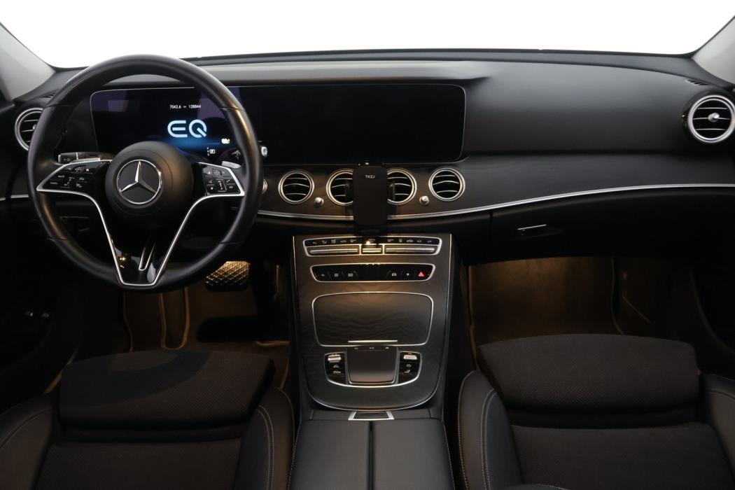 MERCEDES-BENZ E 2021
