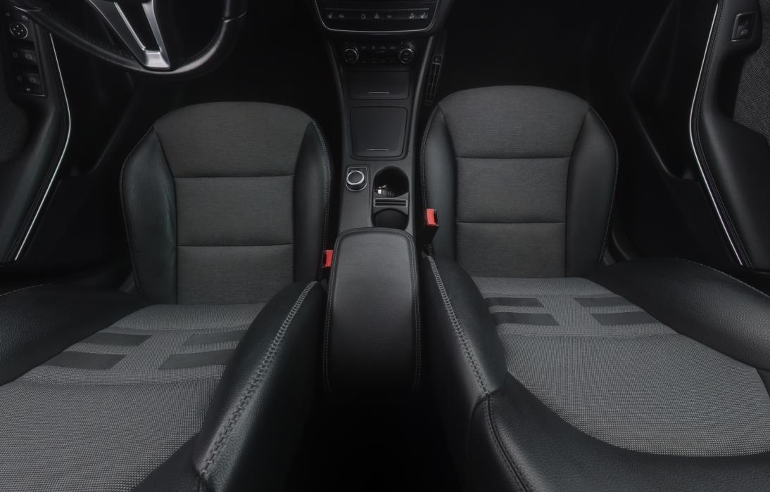 MERCEDES-BENZ GLA 2015