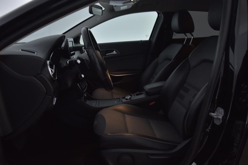 MERCEDES-BENZ GLA 2015