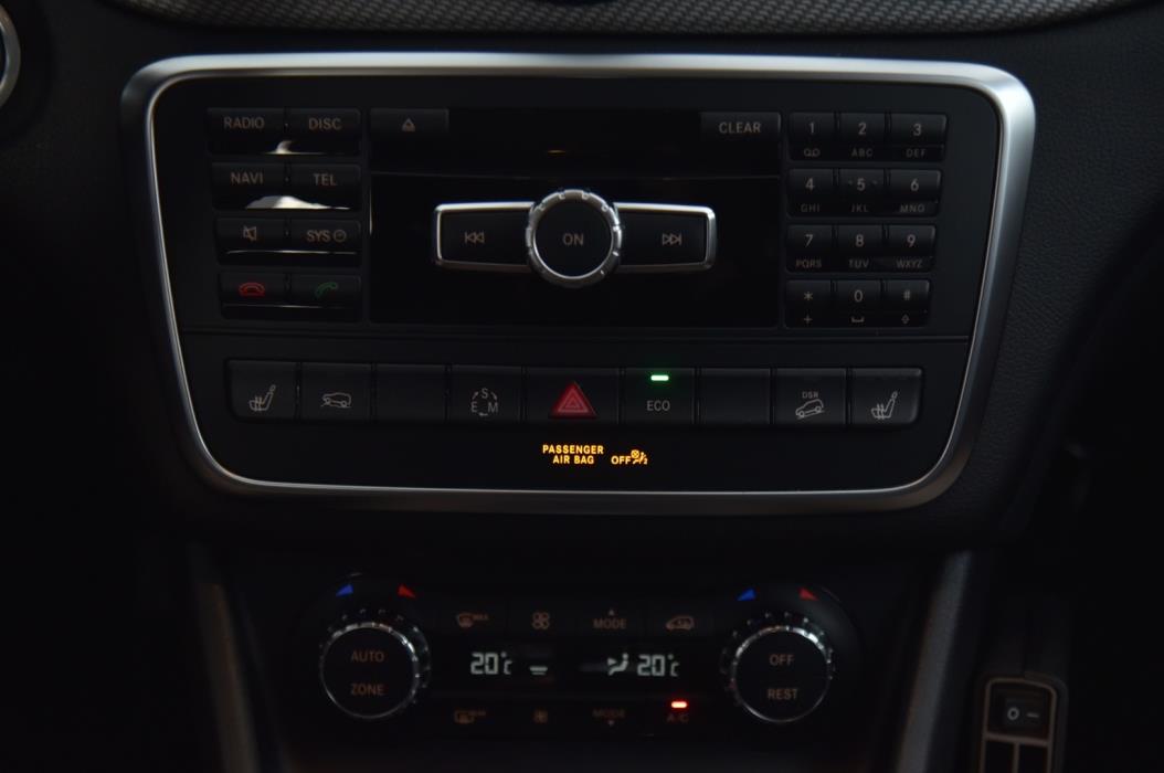 MERCEDES-BENZ GLA 2015