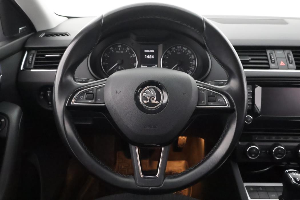 SKODA Octavia 2014