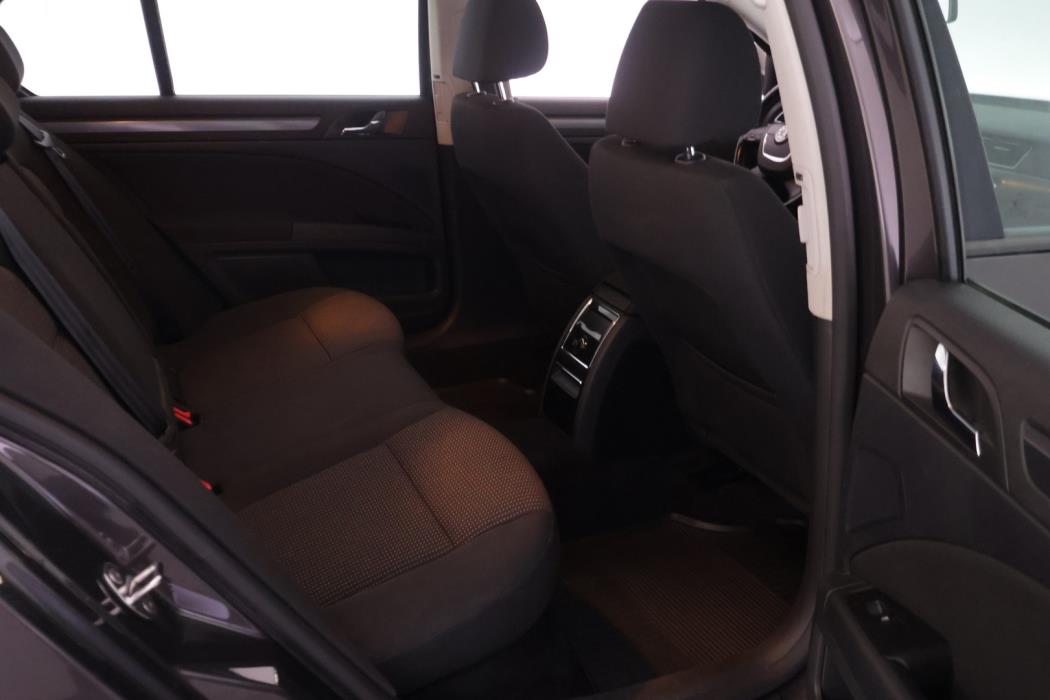SKODA Superb 2012
