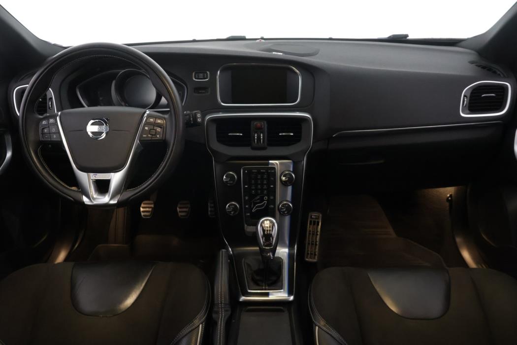 VOLVO V40 2013