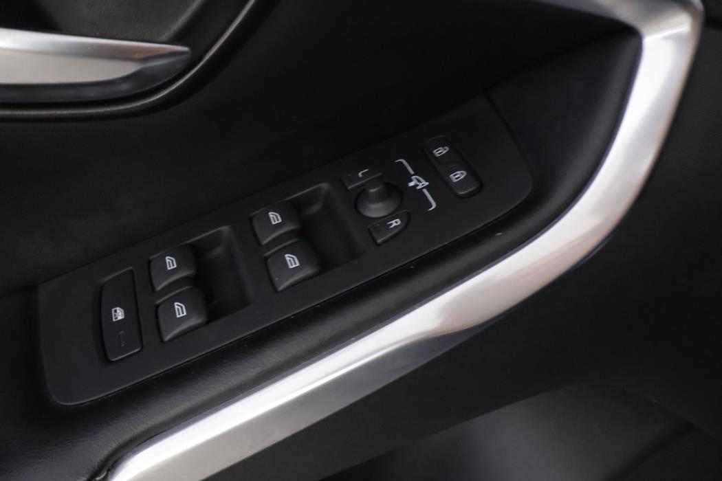 VOLVO V40 2013