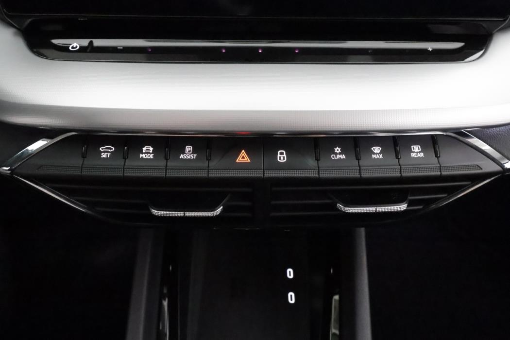 SKODA OCTAVIA 2023