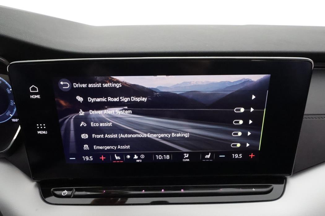 SKODA OCTAVIA 2023