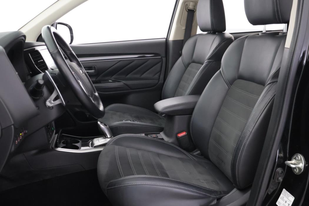 MITSUBISHI OUTLANDER PHEV 2021