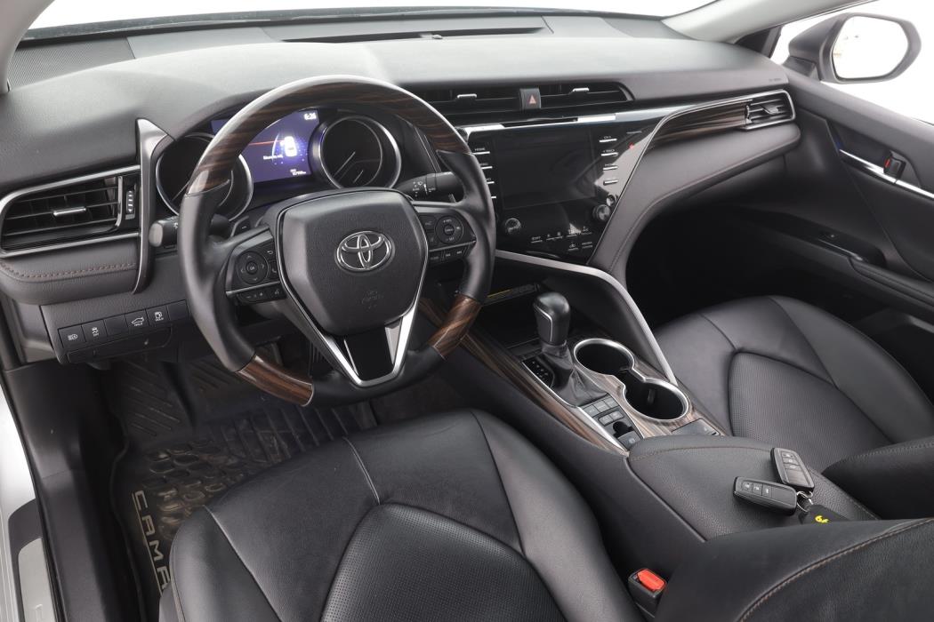 TOYOTA Camry 2021