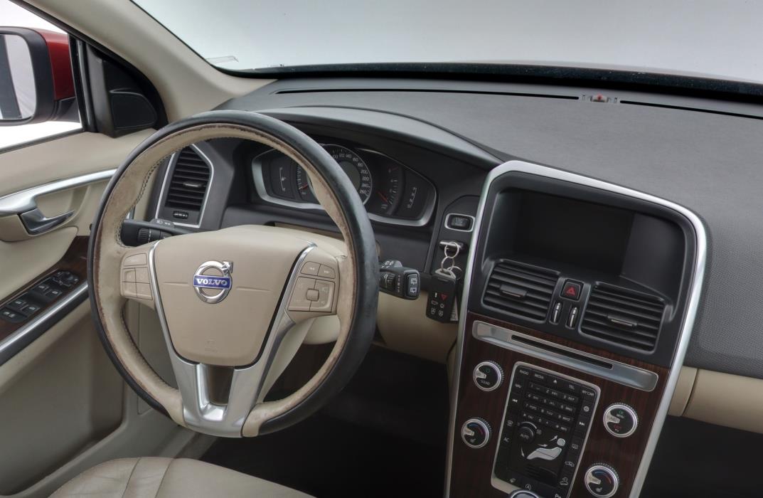 VOLVO XC60 2016