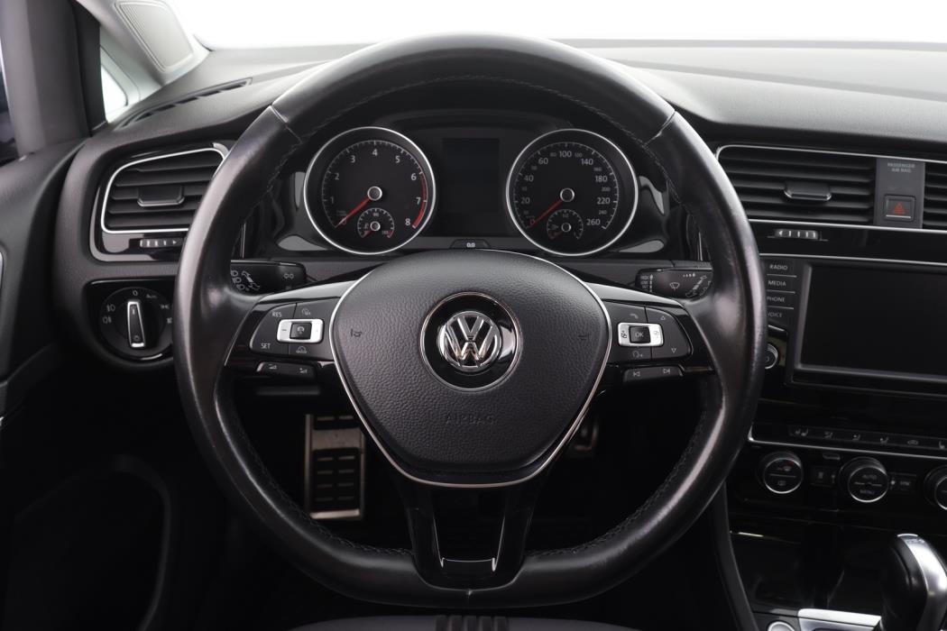 VOLKSWAGEN Golf 2017