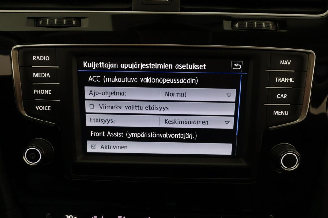 VOLKSWAGEN Golf 2017