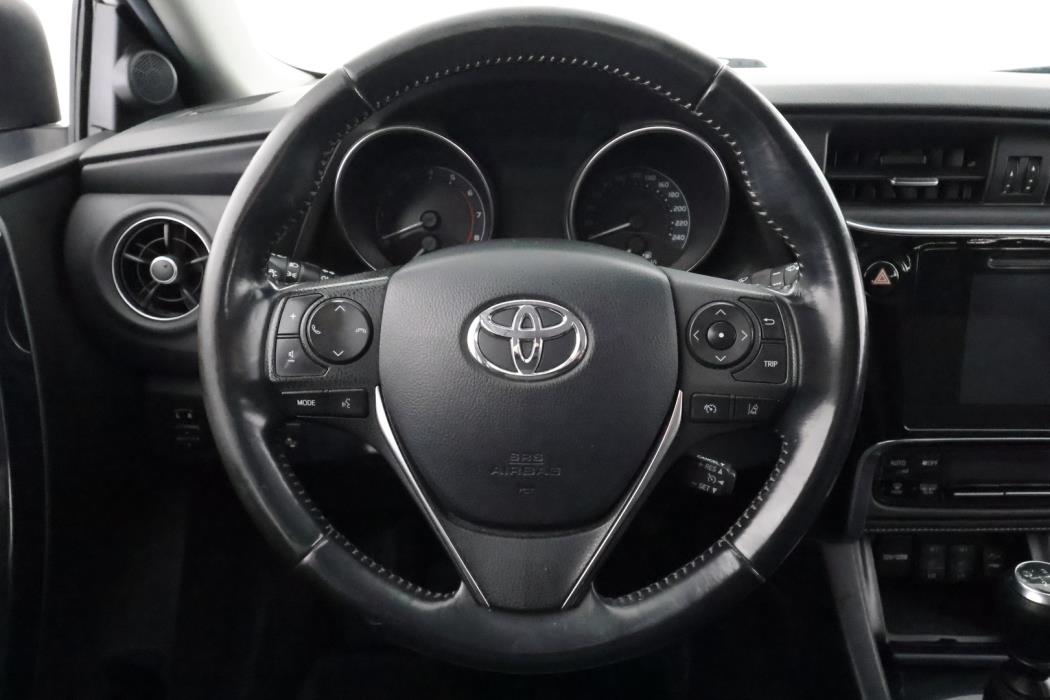 TOYOTA Auris 2018
